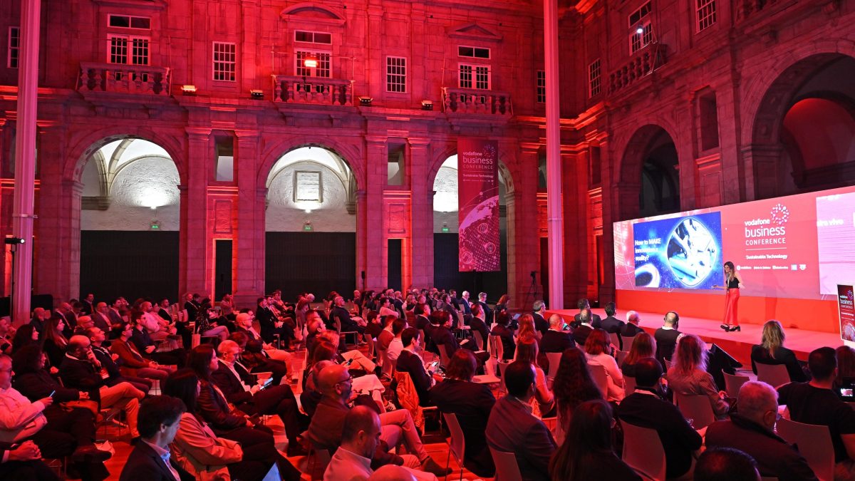 Decorreu no Porto, no Mosteiro de São Bento da Vitória, a Conferência “Vodafone Business Conference”. Ana Casaca. diretora de inovação da GALP. ( Pedro Granadeiro )